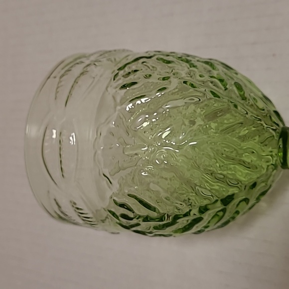 Set of 4 Vintage Green Glasses - Picture 12 of 15